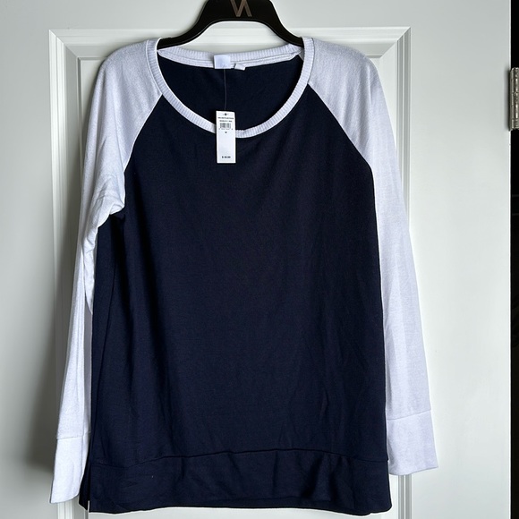 NWT thin sweater top - Picture 1 of 9